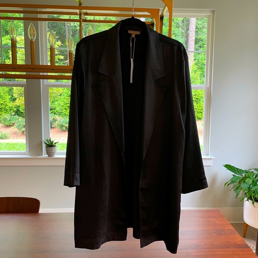 Lilla P Black Satin Smokers Jacket NWT Large